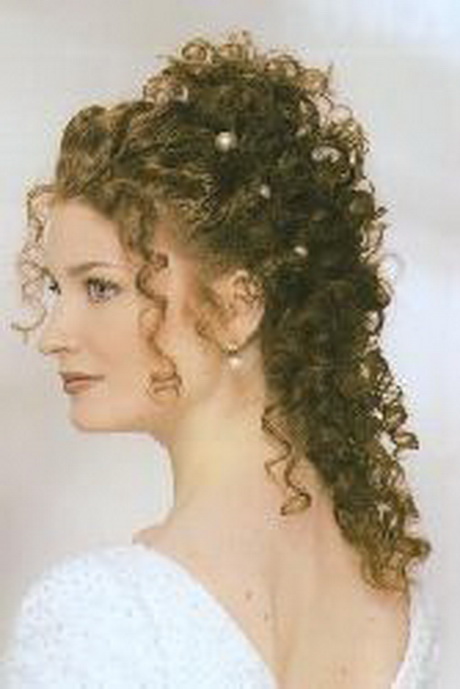 Coiffure mariage cheveux bouclés coiffure-mariage-cheveux-boucls-76 