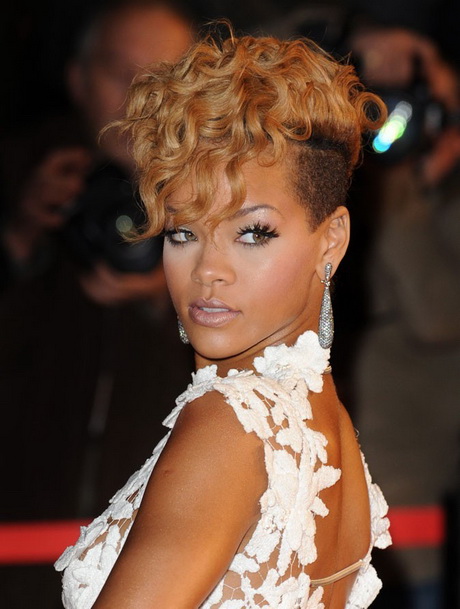 Coiffure rihanna