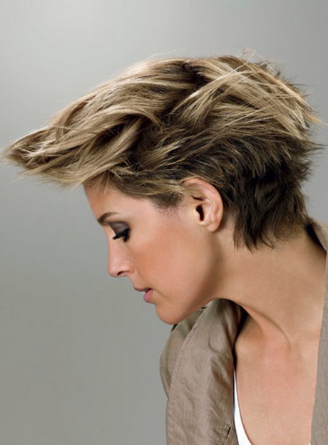 Coupe moderne cheveux courts coupe-moderne-cheveux-courts-97_9 