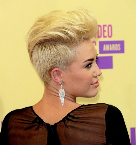 Miley cyrus cheveux court miley-cyrus-cheveux-court-55_17 