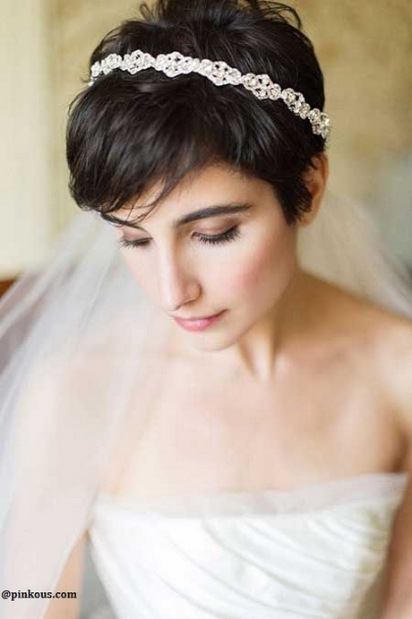 Coiffure mariage cheveux courts 2016 coiffure-mariage-cheveux-courts-2016-89_6 