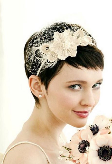 Coiffure mariage cheveux courts 2019 coiffure-mariage-cheveux-courts-2019-35_17 