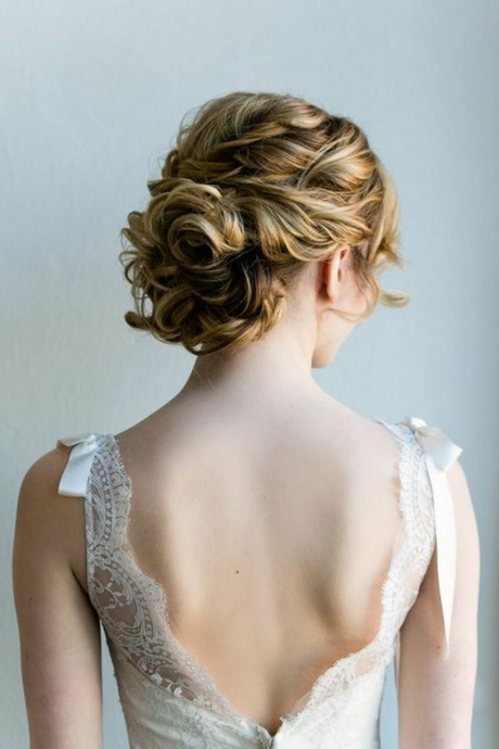 Coiffure mariage cheveux long 2019 coiffure-mariage-cheveux-long-2019-09_2 