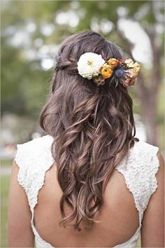 Coiffure mariée avec fleurs naturelles coiffure-marie-avec-fleurs-naturelles-42_16 