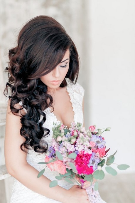 Coiffure pour mariée cheveux long coiffure-pour-marie-cheveux-long-84_3 