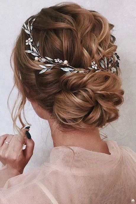 Coiffure mariage 2023 cheveux long coiffure-mariage-2023-cheveux-long-08_6 