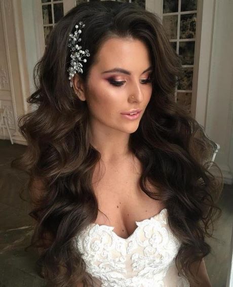 Coiffure mariage 2023 cheveux longs coiffure-mariage-2023-cheveux-longs-74_15 