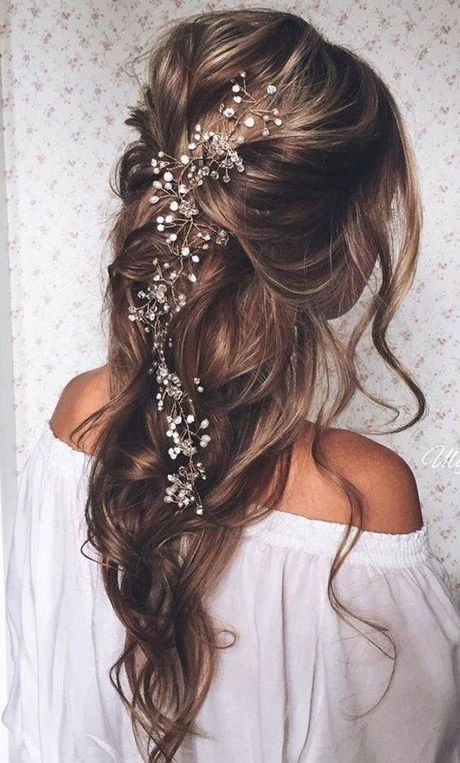 Coiffure mariage simple cheveux long coiffure-mariage-simple-cheveux-long-02_12 