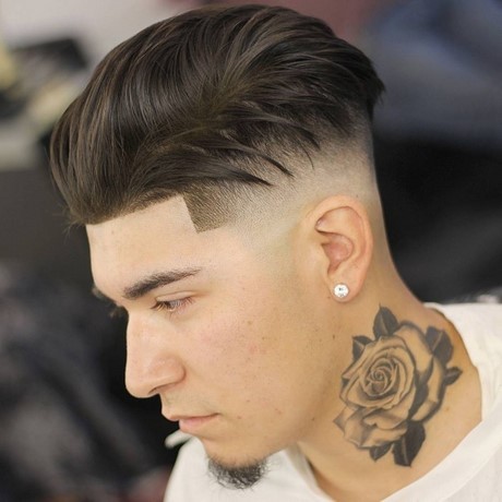 Style cheveux homme 2019 style-cheveux-homme-2019-46_10 