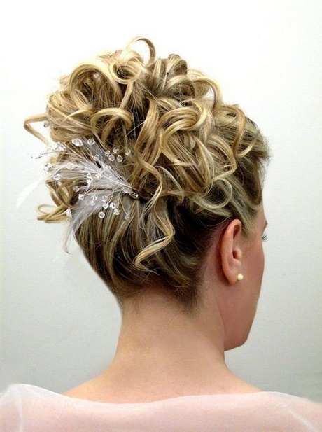 Idee coiffure cheveux court pour soiree idee-coiffure-cheveux-court-pour-soiree-27 