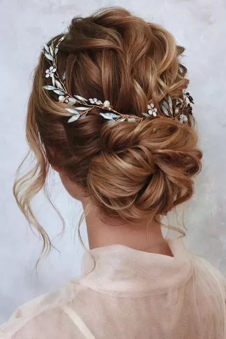 Coiffure mariage 2023 cheveux courts coiffure-mariage-2023-cheveux-courts-12_8-13 