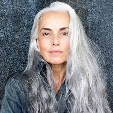 Femme cheveux gris femme-cheveux-gris-74_20 