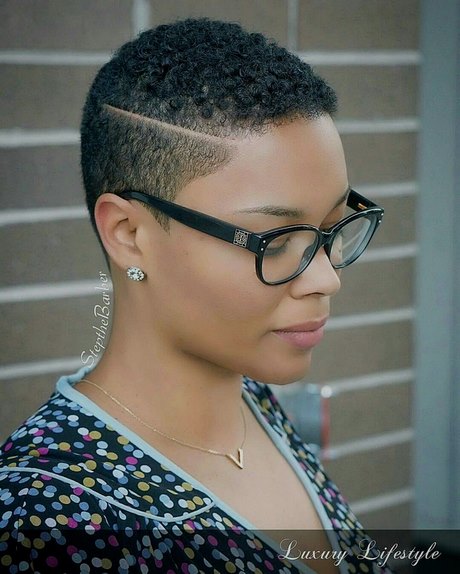 Coupe cheveux court femme afro coupe-cheveux-court-femme-afro-99_9 