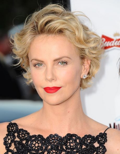 Charlize theron cheveux courts charlize-theron-cheveux-courts-46_11 
