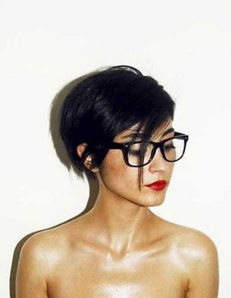 Coupe de cheveux court pour femme avec lunette coupe-de-cheveux-court-pour-femme-avec-lunette-81_16 