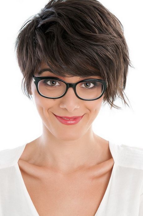 Coupe de cheveux court pour femme avec lunette coupe-de-cheveux-court-pour-femme-avec-lunette-81_7 