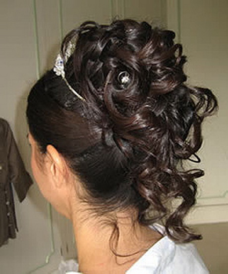 Chignon de mariée cheveux long chignon-de-marie-cheveux-long-38_2 