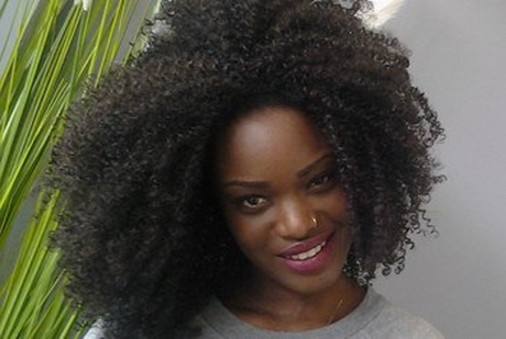 Coiffure afro tissage