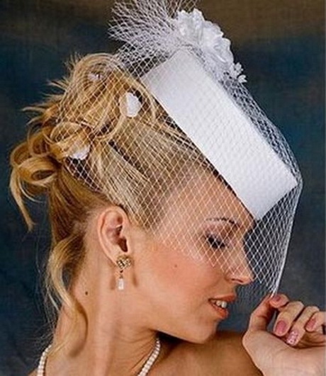 Coiffure mariage avec chapeau coiffure-mariage-avec-chapeau-85_5 