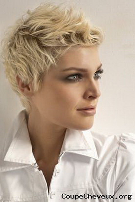 Image coupe cheveux courts femme image-coupe-cheveux-courts-femme-80_16 