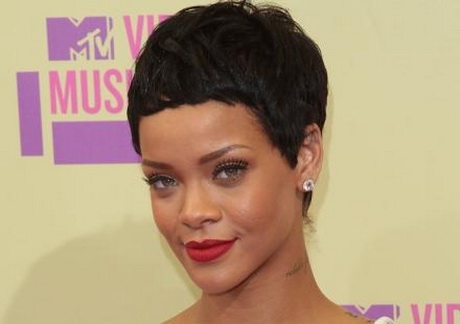 Rihanna cheveux court rihanna-cheveux-court-97 