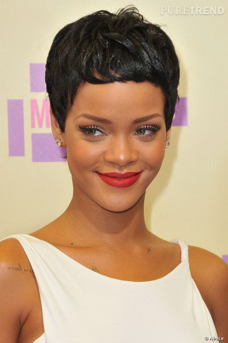 Rihanna cheveux court rihanna-cheveux-court-97_6 