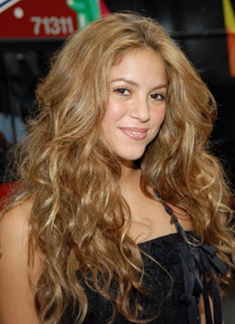 Shakira cheveux courts shakira-cheveux-courts-89_17 