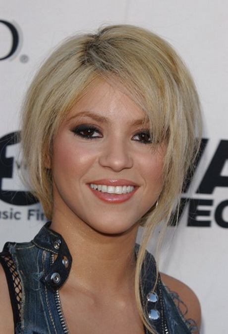 Shakira cheveux courts shakira-cheveux-courts-89_7 