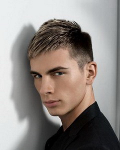 Modele coupe cheveux homme modele-coupe-cheveux-homme-16_19 