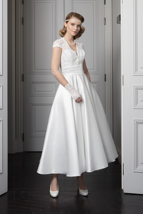 Robe de mariée courte 2021 robe-de-mariee-courte-2021-89_10 