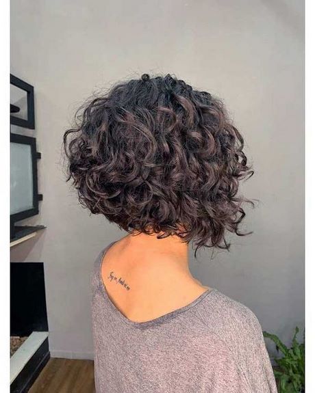 Coupe cheveux frisés femme 2023 coupe-cheveux-frises-femme-2023-40_9 