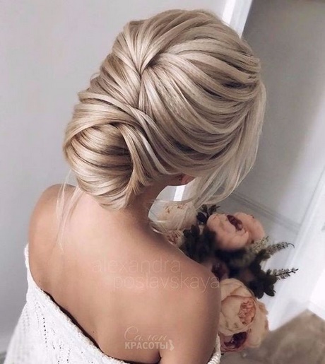 Coiffure mariage 2018 cheveux long coiffure-mariage-2018-cheveux-long-81_11 