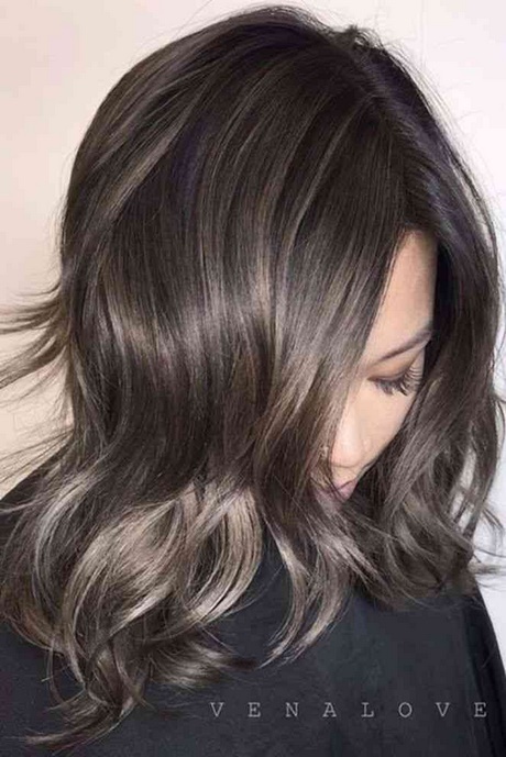 Couleur cheveux hiver 2018 couleur-cheveux-hiver-2018-88_3 