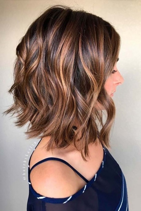 Tendance coupe cheveux mi long 2018 tendance-coupe-cheveux-mi-long-2018-85_5 