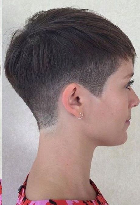 Coiffure très courte femme 2020 coiffure-tres-courte-femme-2020-31_18 