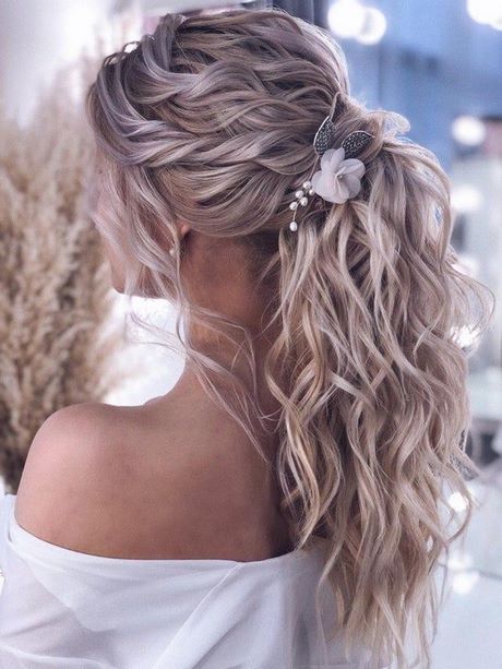 Coiffure mariage cheveux long 2022 coiffure-mariage-cheveux-long-2022-64_9 