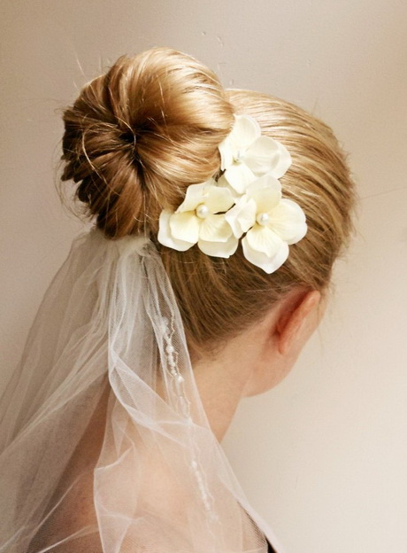 Coiffure mariage avec fleurs coiffure-mariage-avec-fleurs-46 