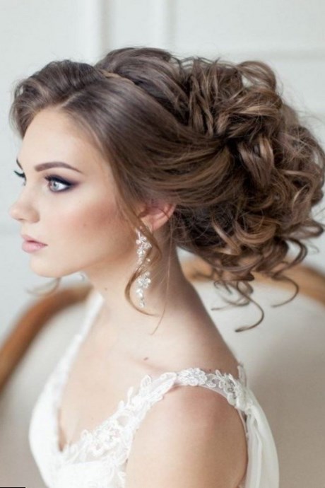 Coiffure mariage cheveux long 2018 coiffure-mariage-cheveux-long-2018-37_13 