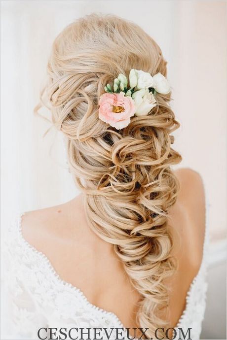 Coiffure mariage cheveux tres long coiffure-mariage-cheveux-tres-long-62_3 