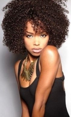 Coupe cheveux femme noire