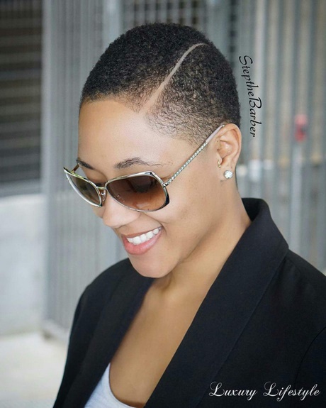 Coupe cheveux court afro