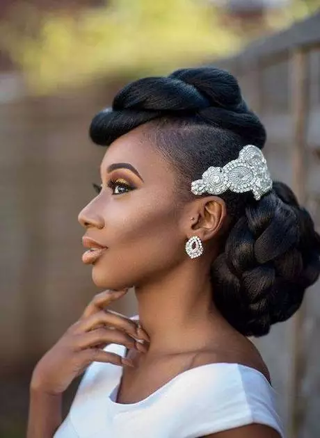 Coiffure de mariée africaine 2023 coiffure-de-mariee-africaine-2023-93_7-15 