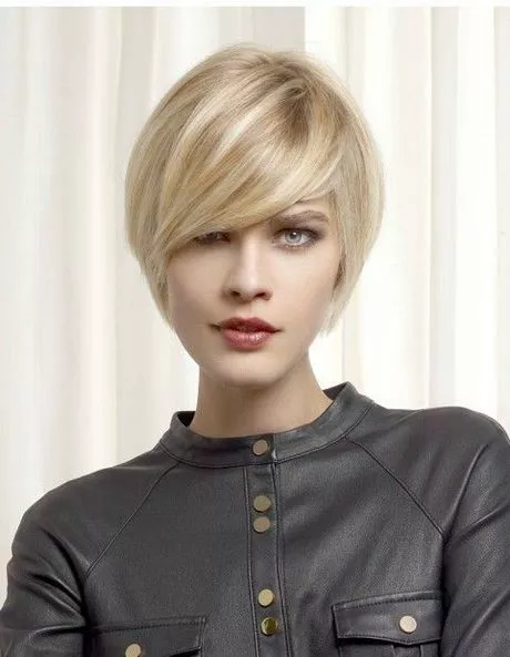Modele de coiffure femme courte 2023 modele-de-coiffure-femme-courte-2023-68_16-10 