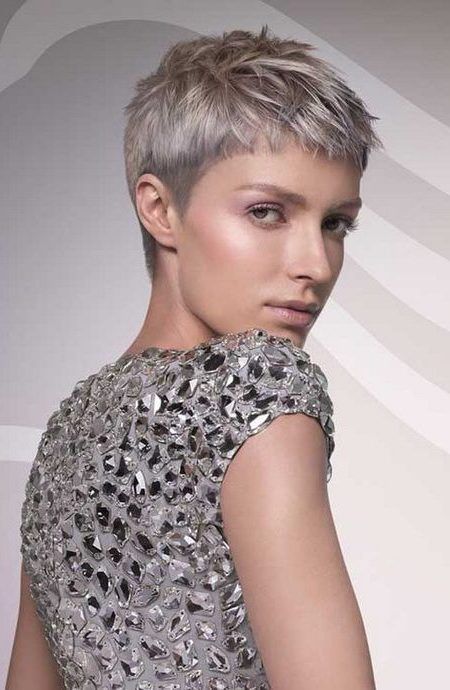 Coiffure courtes femme 2021 coiffure-courtes-femme-2021-34_15 