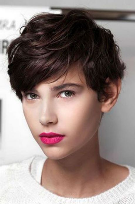 Modèle coiffure courte femme 2022 modele-coiffure-courte-femme-2022-06_11 