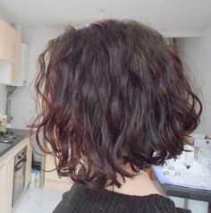 Coupe carré plongeant cheveux ondulés coupe-carr-plongeant-cheveux-onduls-89_2 
