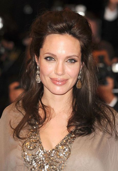 Angelina jolie cheveux courts angelina-jolie-cheveux-courts-59_19 