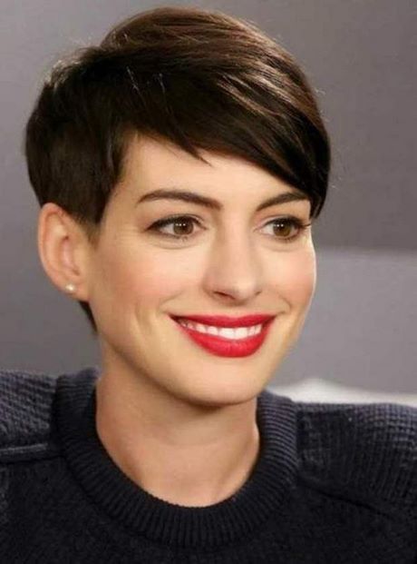 Anne hathaway cheveux courts anne-hathaway-cheveux-courts-75_17 