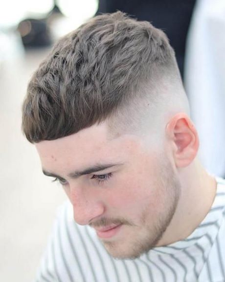 Homme coupe courte