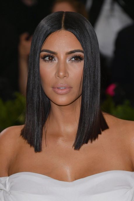 Kim kardashian cheveux court kim-kardashian-cheveux-court-87_3 